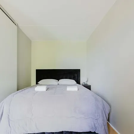 Urban Living 3 Minutes From S-train *